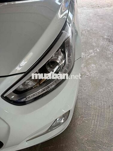Hyundai Accent Blue 2015 Trắng Tự động 70.166 km