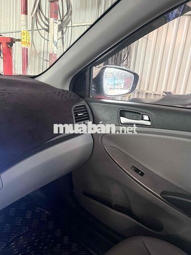 Hyundai Accent Blue 2015 Trắng Tự động 70.166 km