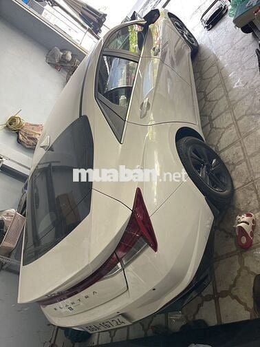 Hyundai Elantra 2024 1.6 đặc biệt 23000 km Trắng