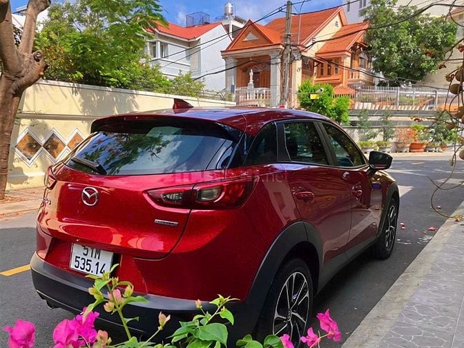 Gia đình bán xe hiệu Mazda CX-3 SX 2024 mới 95%