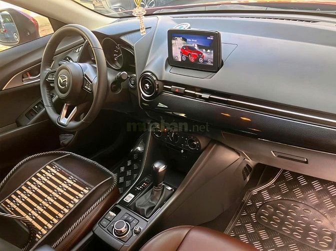 Gia đình bán xe hiệu Mazda CX-3 SX 2024 mới 95%
