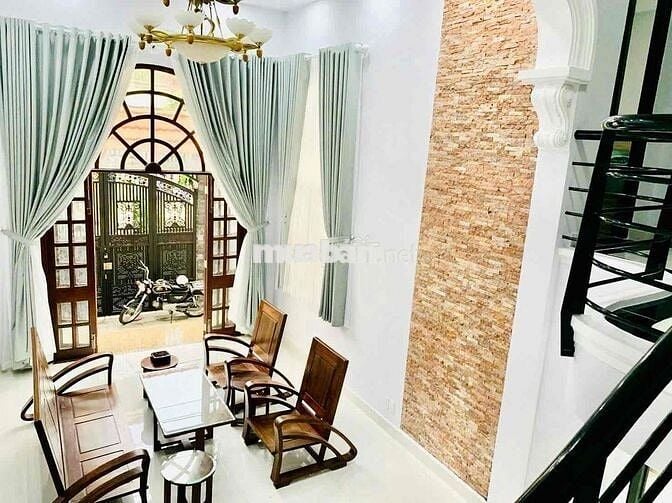 SIÊU PHẨM BIỆT THỰ CHO THUÊ 421A SƯ VẠN HẠNH QUẬN 10-4 TẦNG-GIÁ 40TR