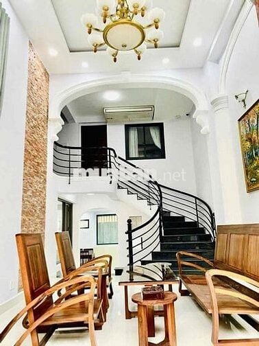 SIÊU PHẨM BIỆT THỰ CHO THUÊ 421A SƯ VẠN HẠNH QUẬN 10-4 TẦNG-GIÁ 40TR