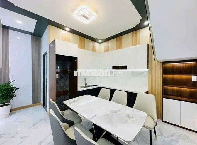 Nhà 3 tầng, mặt tiền, đường nhựa