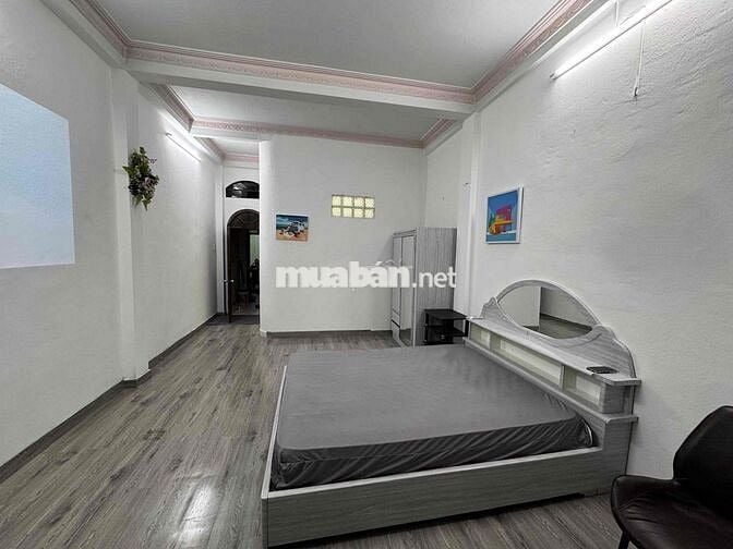 Phòng riêng 40m² Hoàng Hoa Thám, Tân Bình– Có bếp, bồn tắm, máy chiếu