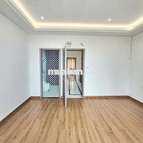 CHO THUÊ NHÀ PHỐ MỚI XÂY MẶT TIỀN LÂM VĂN BỀN FULL NỘI THẤT CAO CẤP