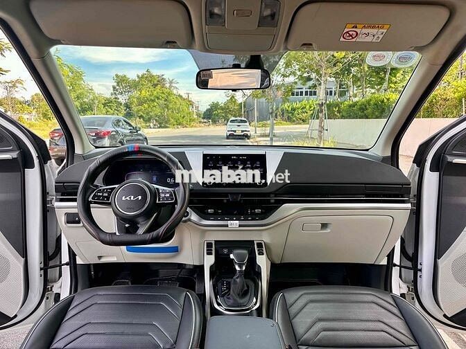 Kia Caren Luxury 2024 Trắng Tự động 22.000 km