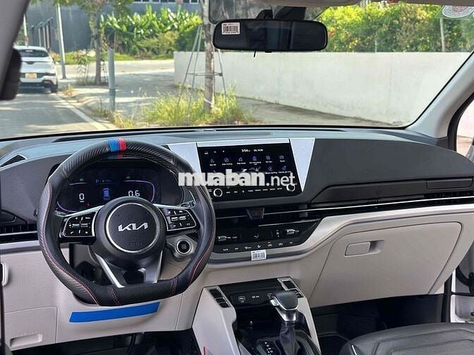 Kia Caren Luxury 2024 Trắng Tự động 22.000 km
