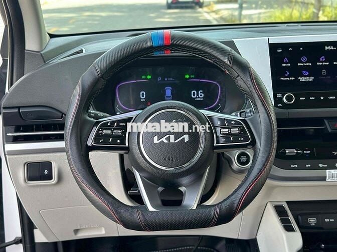 Kia Caren Luxury 2024 Trắng Tự động 22.000 km