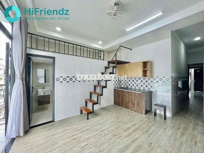 2 KHÔNG GIAN NGỦ ĐẸP GIÁ RẺ BAN CÔNG LỚN THOÁNG MÁT RỘNG 40m2 GẦN VLU