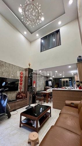 Cần bán gấp nhà 52m2 đường Lê Đức Thọ giá 3 TỶ 490 tr - SHR 