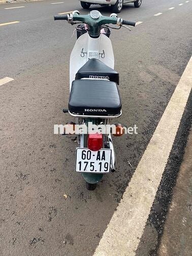 Honda Super Cub Xanh lá, trắng Cổ điển