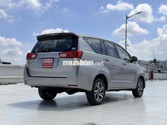 Toyota Innova 2.0E 2022 74.000km Bạc