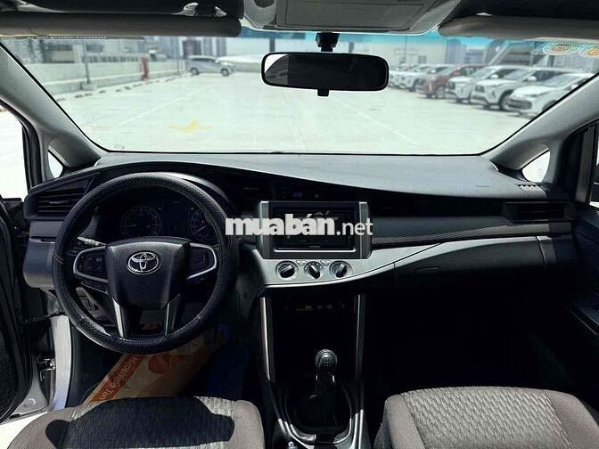 Toyota Innova 2.0E 2022 74.000km Bạc