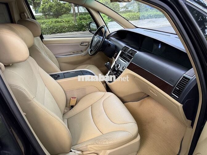 Luxgen 7 CEO RoyalLounge 2012 2.2L Tubo Đen
