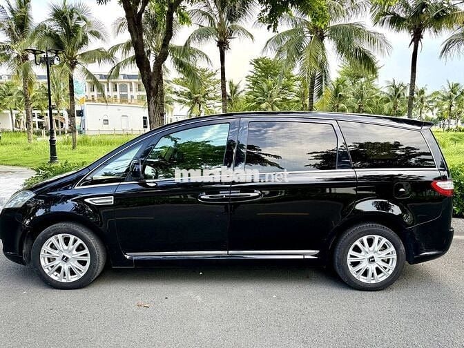 Luxgen 7 CEO RoyalLounge 2012 2.2L Tubo Đen