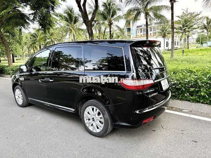 Luxgen 7 CEO RoyalLounge 2012 2.2L Tubo Đen