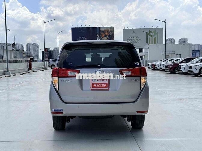 Toyota Innova 2.0E 2022 74.000km Bạc