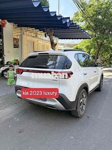 Kia Sonet Luxury 2023 Trắng