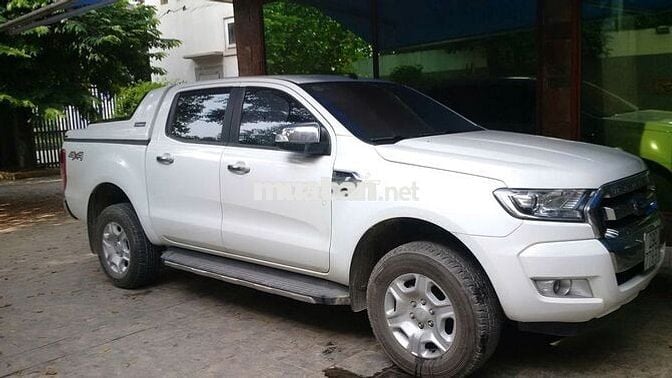 Xe Gia Đình Ford Ranger 2 cầu Trắng Mạ Crom