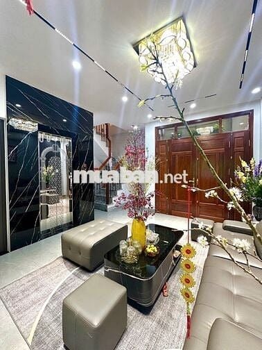 Nhà Rẻ Thứ 2 Ngọc Lâm Long Biên , Có 1 Không 2 Thang Máy full Nội Thất