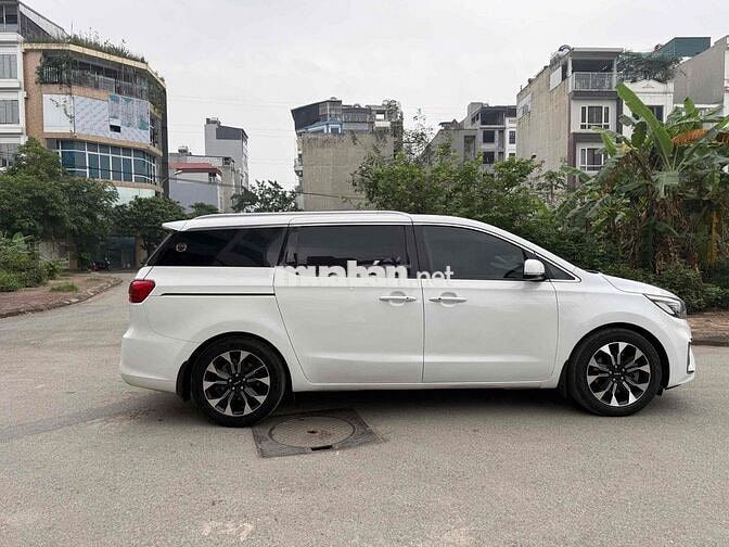 Kia Sedona 2019 Dầu 17 vạn km Trắng