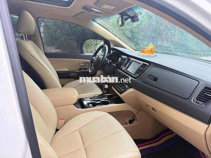 Kia Sedona 2019 Dầu 17 vạn km Trắng