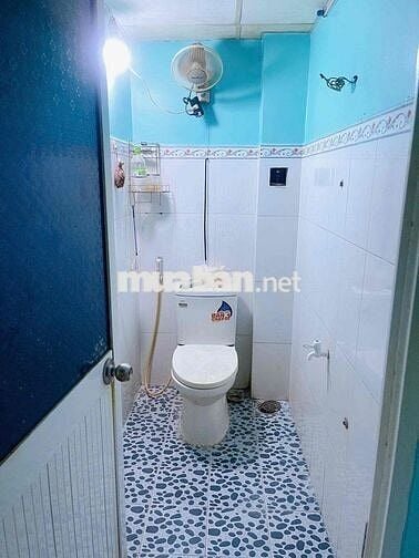 nhà cho thuê nguyên căn 1 trệt. Một 1 lầu ,2p ngủ .2wc