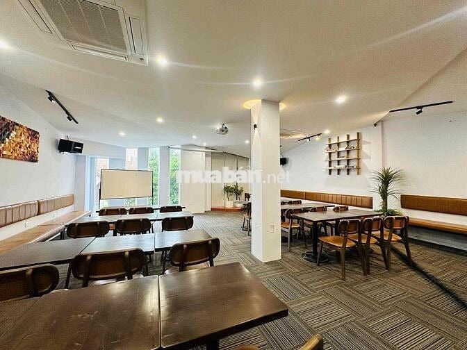 CHO THUÊ TÒA NHÀ MẶT TIỀN NGANG 10m2 TRẦN QUÝ KHOÁCH, QUẬN 1