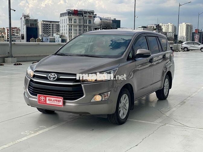 Toyota Innova 2.0E 2019 Số sàn Đồng ánh kim