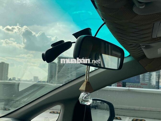 Toyota Innova 2.0E 2019 Số sàn Đồng ánh kim