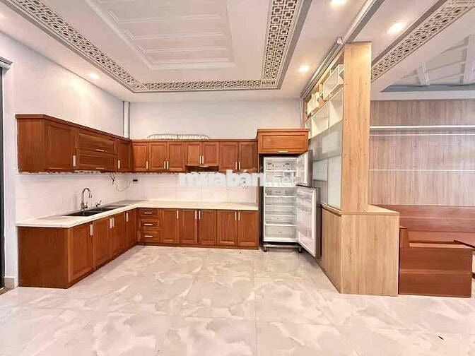 Cho thuê nhà nguyên căn Đường số gần cc Đức Khải Quận7