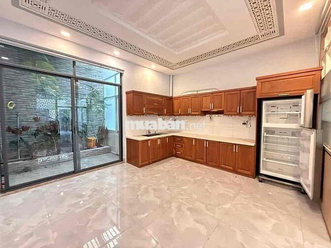Cho thuê nhà nguyên căn Đường số gần cc Đức Khải Quận7