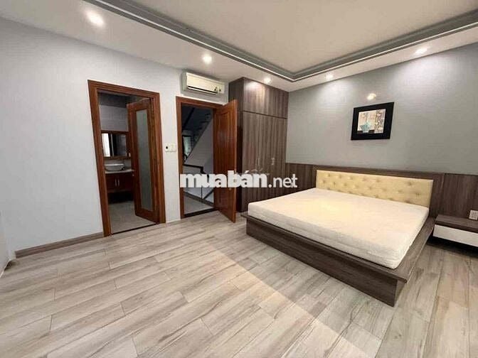 Cho thuê nhà nguyên căn Đường số gần cc Đức Khải Quận7