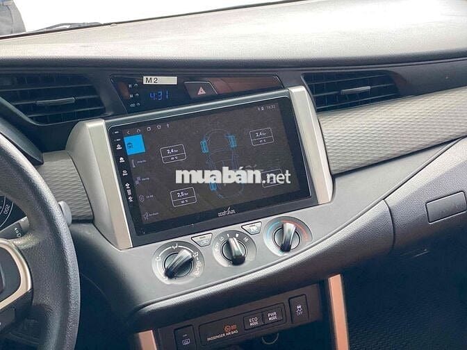 Toyota Innova 2.0E 2019 Số sàn Đồng ánh kim