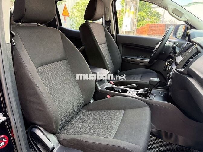 Ford Ranger XLS 2.2 4x2 AT 2022 Đen 62.000 km