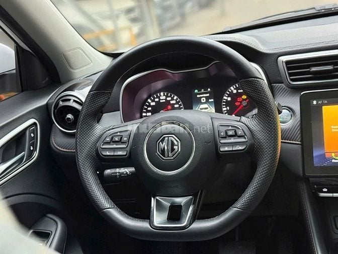 MG ZS Lux 2025 trắng odo 20000km