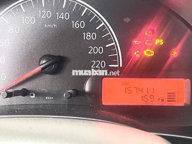 Nissan Sunny Bạc 157.411 km