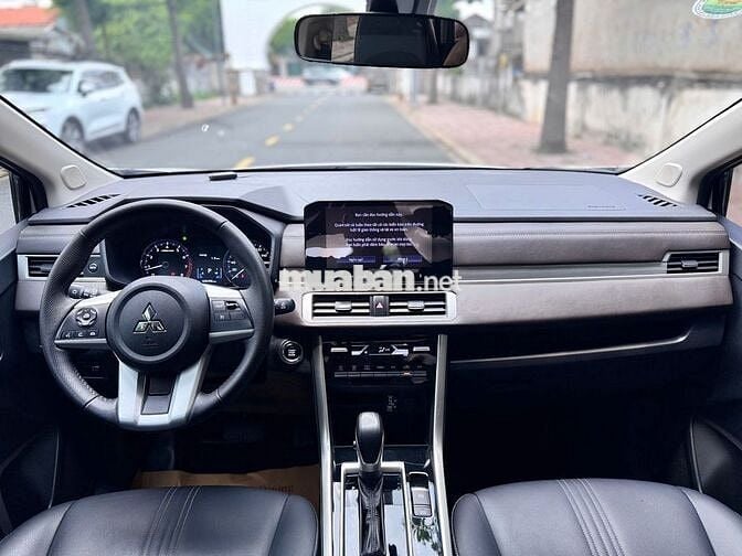 Xpander 1.5 Premium 2025 Trắng 26.000 km