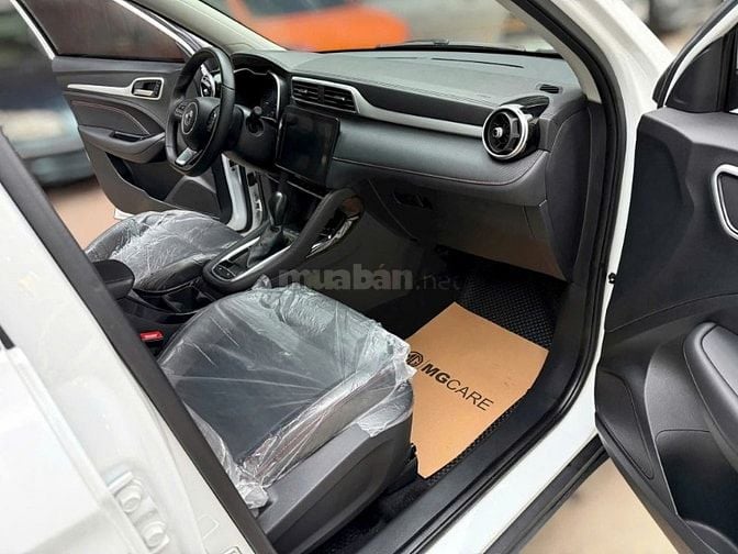 MG ZS Lux 2025 trắng odo 20000km