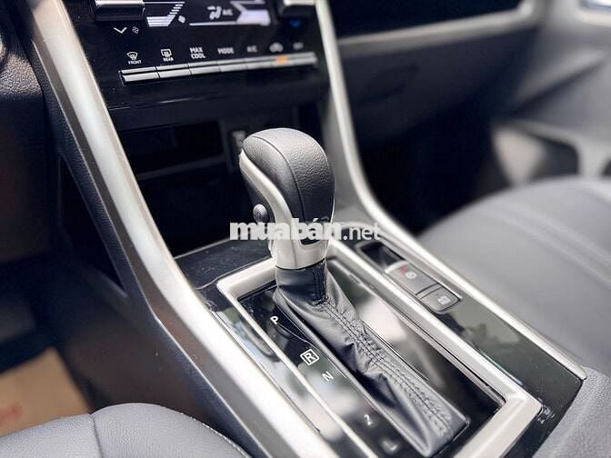 Xpander 1.5 Premium 2025 Trắng 26.000 km