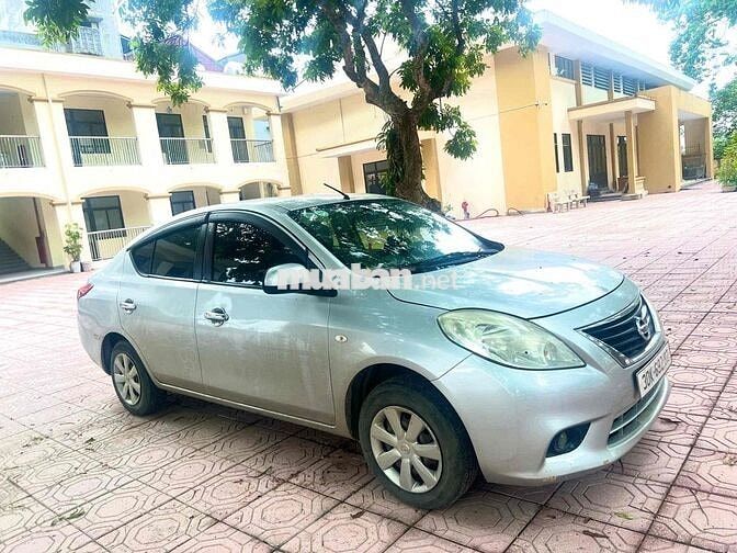 Nissan Sunny Bạc 157.411 km