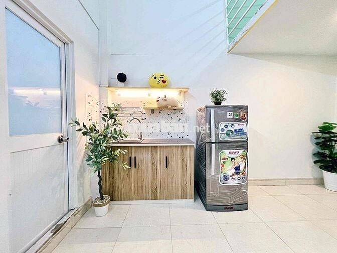 CHO THUÊ PHÒNG FULL NỘI THẤT GÁC CAO 2m RỘNG CỰC KỲ NGAY TÊN LỬA