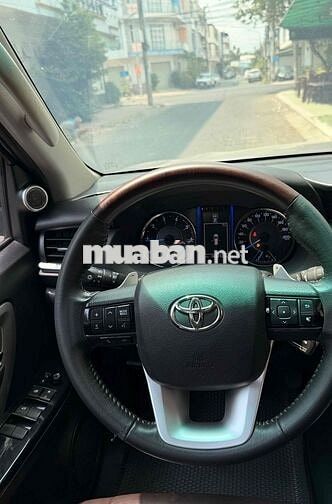 Toyota Fortuner 2.4G 2018 Xám Bạc Số tự động