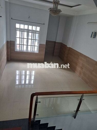 cho thuê nhà nguyên căn rộng rãi sạch sẽ 