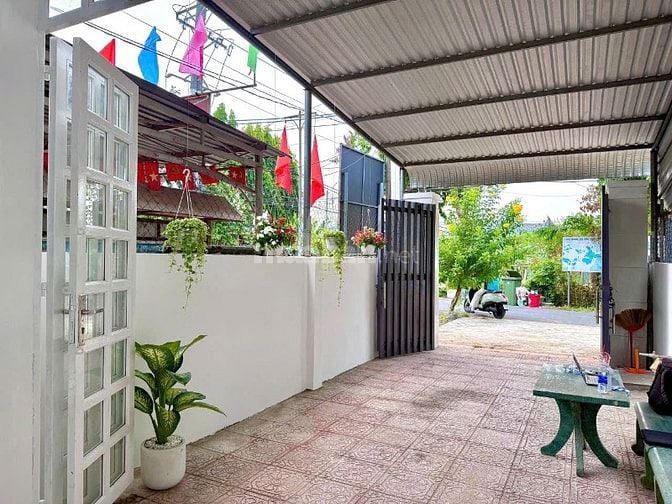 Bán nhà cấp 4 xã Phước Vĩnh An 4x23 ONT. Giá bán 2 tỷ 350 triệu.