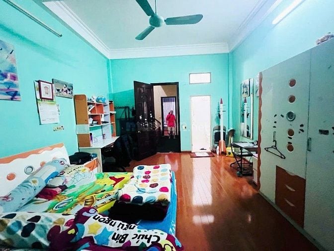 Võng Thị - Tây Hồ - 71 M2 – 5 Tầng – MT 4.5 M -Giá 15.8 Tỷ. 