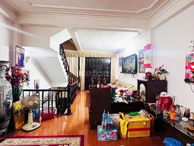 Võng Thị - Tây Hồ - 71 M2 – 5 Tầng – MT 4.5 M -Giá 15.8 Tỷ. 