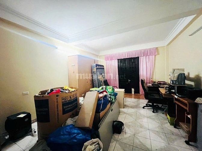 Võng Thị - Tây Hồ - 71 M2 – 5 Tầng – MT 4.5 M -Giá 15.8 Tỷ. 