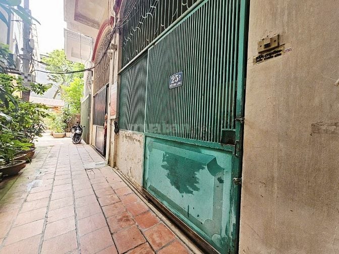 Võng Thị - Tây Hồ - 71 M2 – 5 Tầng – MT 4.5 M -Giá 15.8 Tỷ. 
